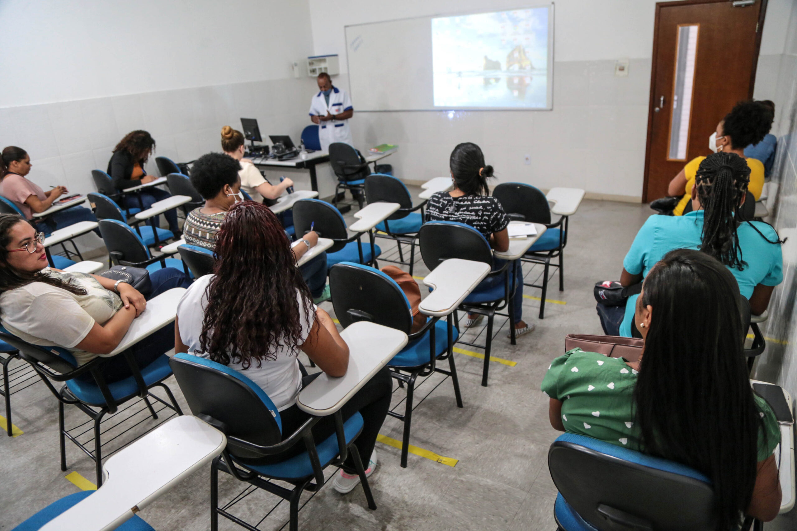 Prefeitura promove novas turmas de capacitação de mulheres para construção civil