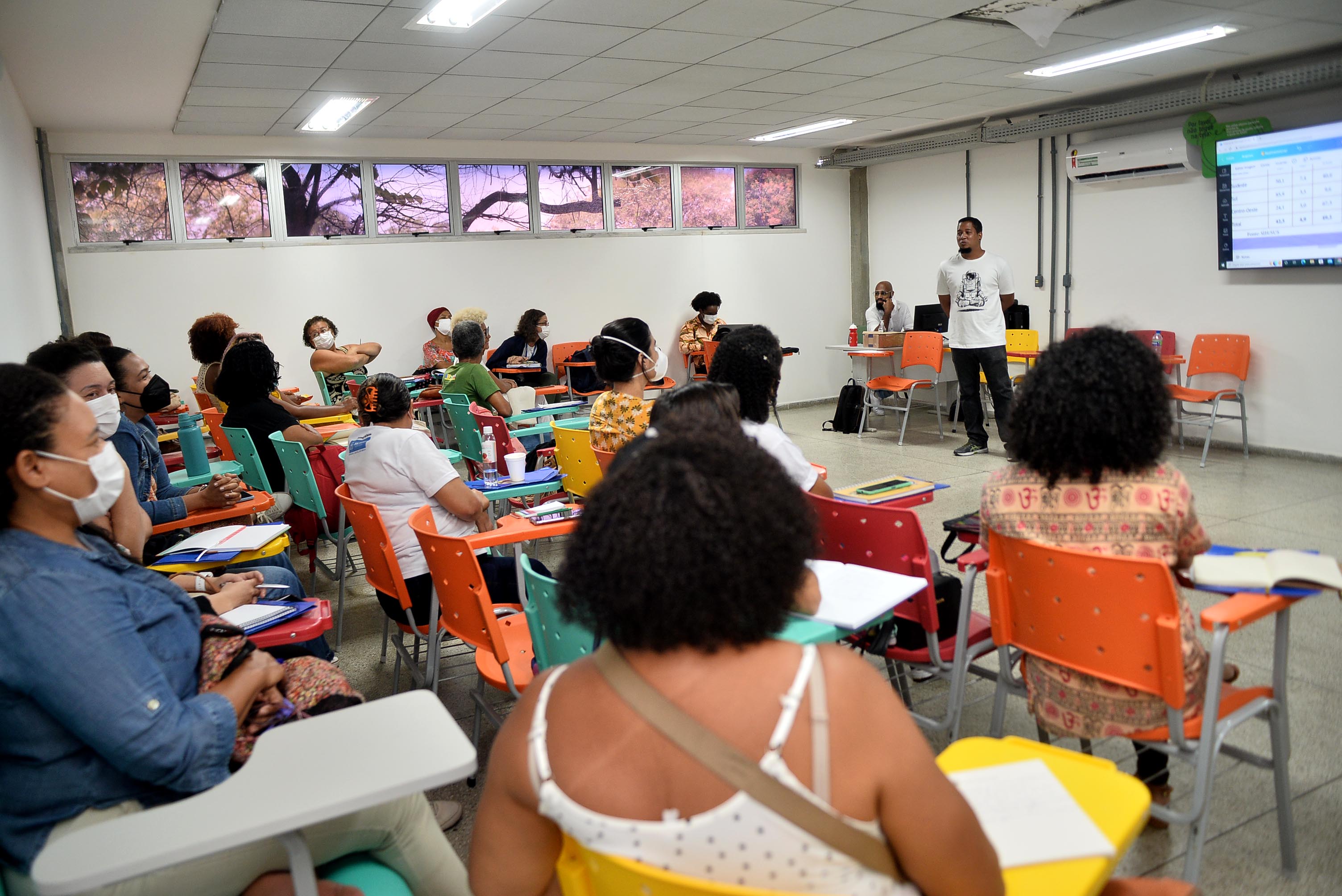 Prefeitura promove curso sobre racismo e saúde para servidores