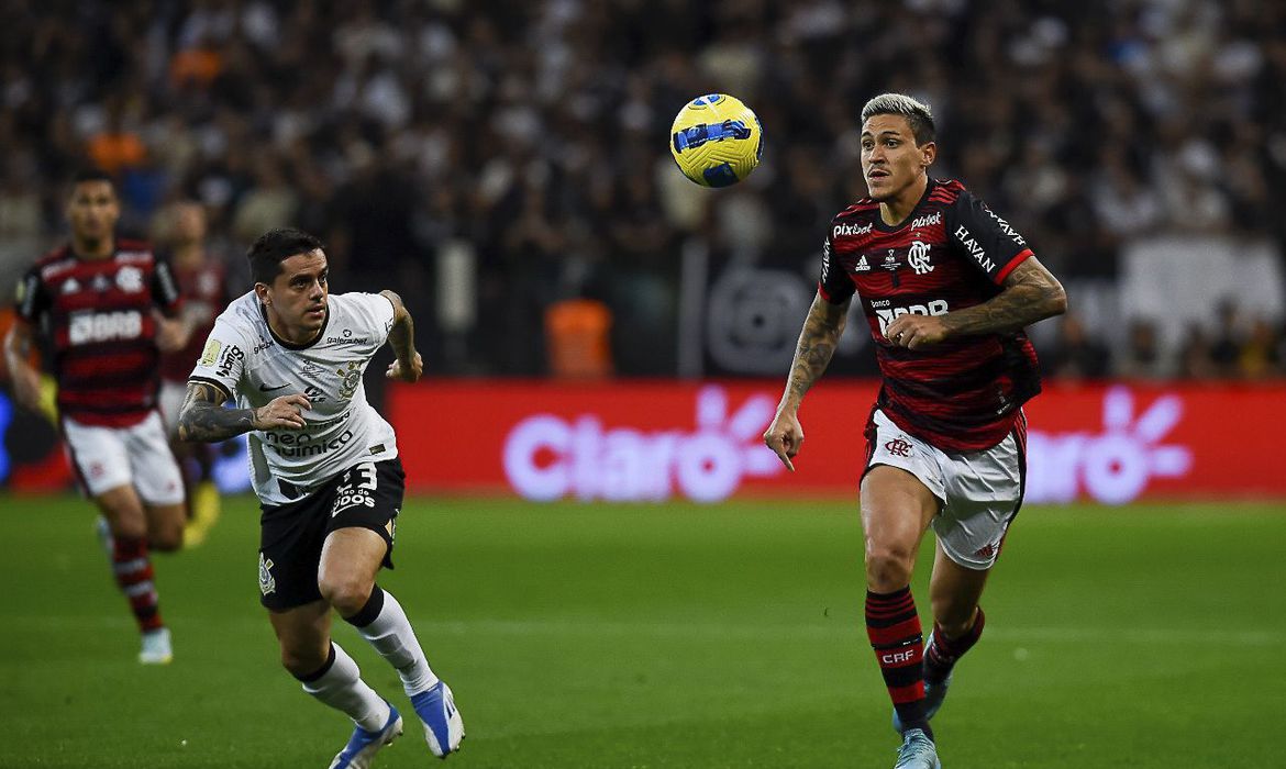 Flamengo ou Corinthians? Quem será tetracampeão da Copa do Brasil?