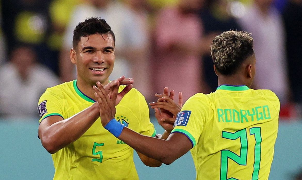 Brasil vence Suíça e garante classificação à próxima fase da Copa