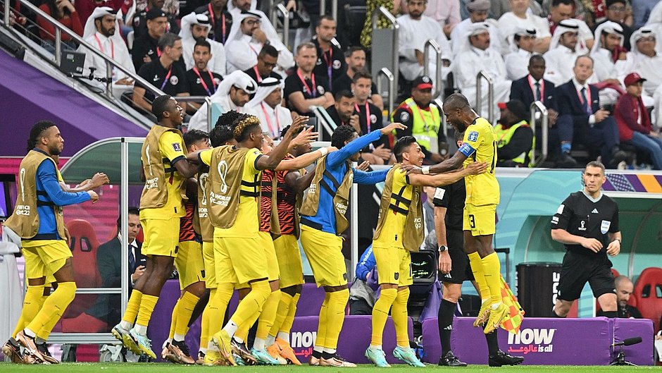 Na estreia do Mundial, Equador derrota Catar por 2 a 0