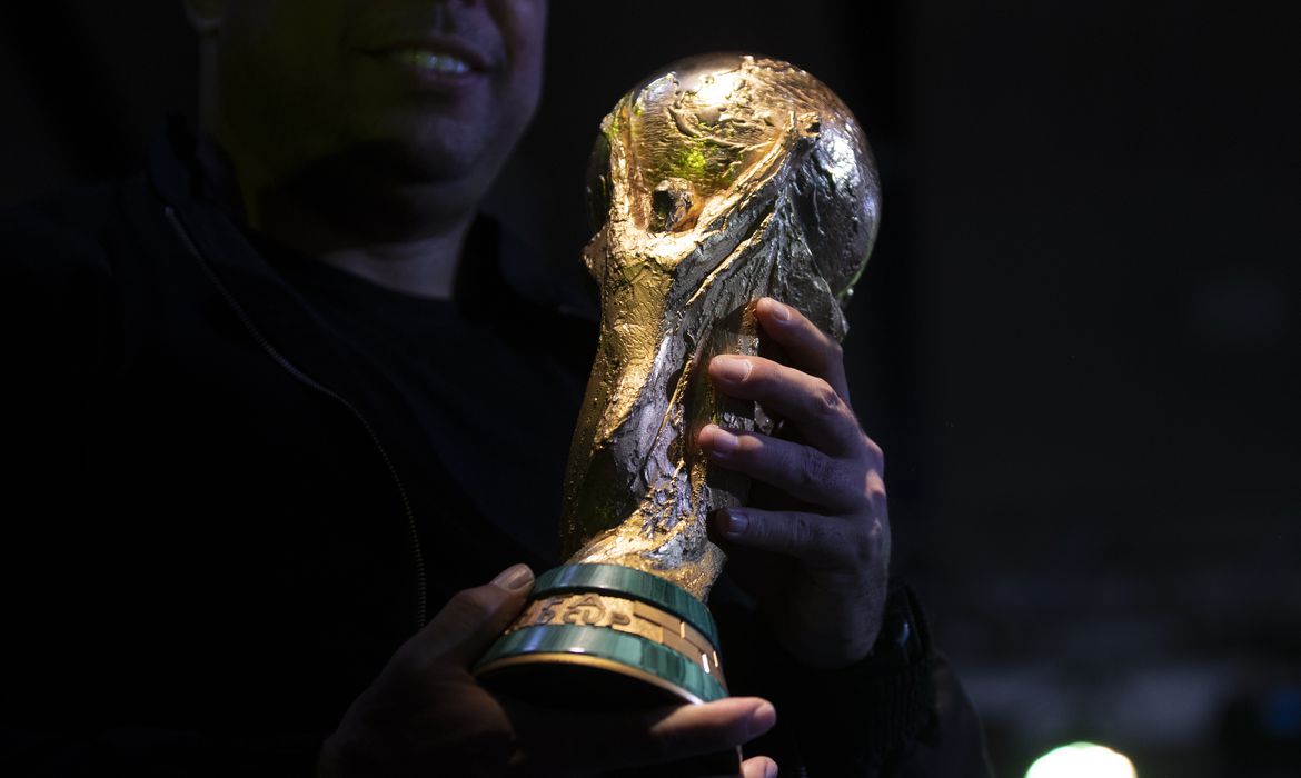 Único país a disputar todas as Copas, Brasil busca o hexa no Catar