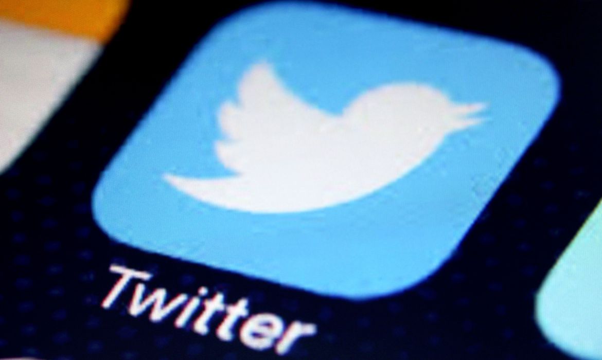 Comando Militar do Nordeste diz que conta do Twitter que estimula protestos é falsa