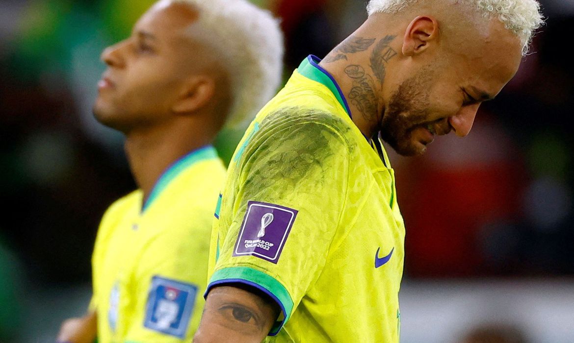 Neymar e Rodrygo pedem desculpas pelo fracasso do Brasil na Copa