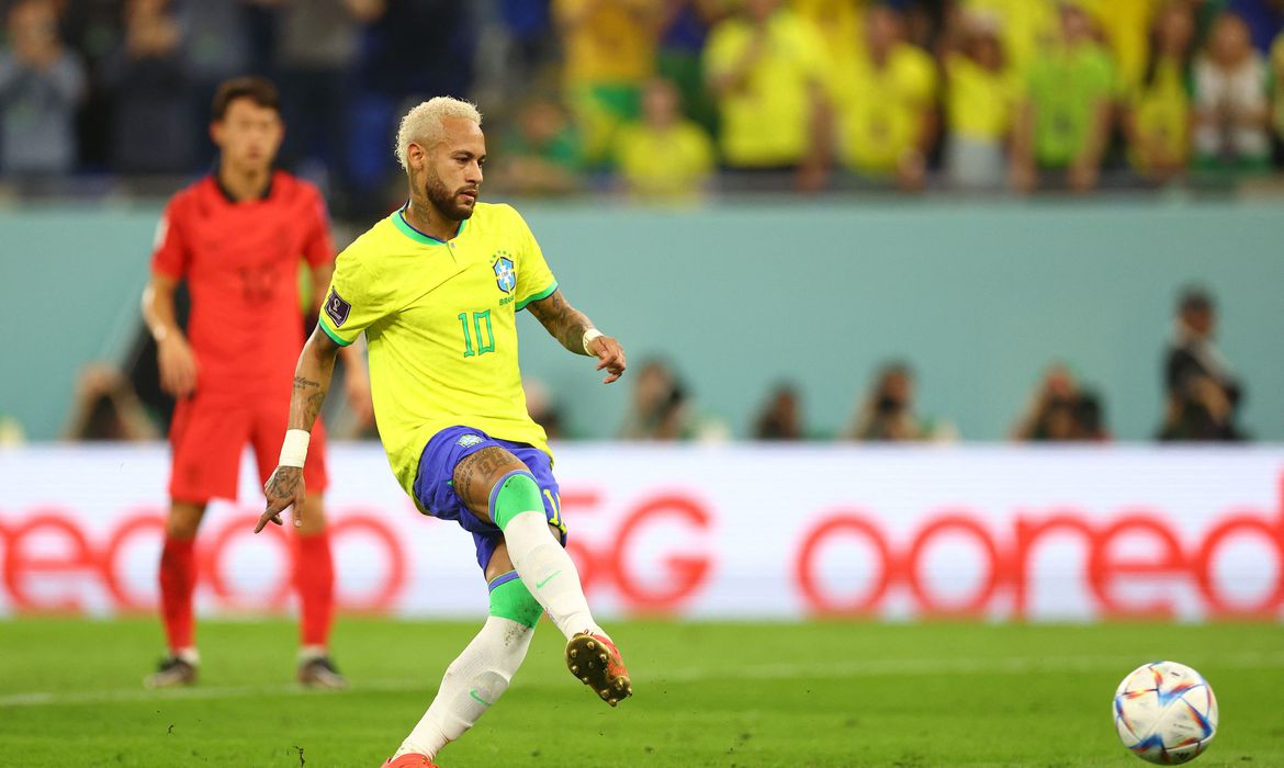 Neymar elogia jogo coletivo da seleção e agradece torcida