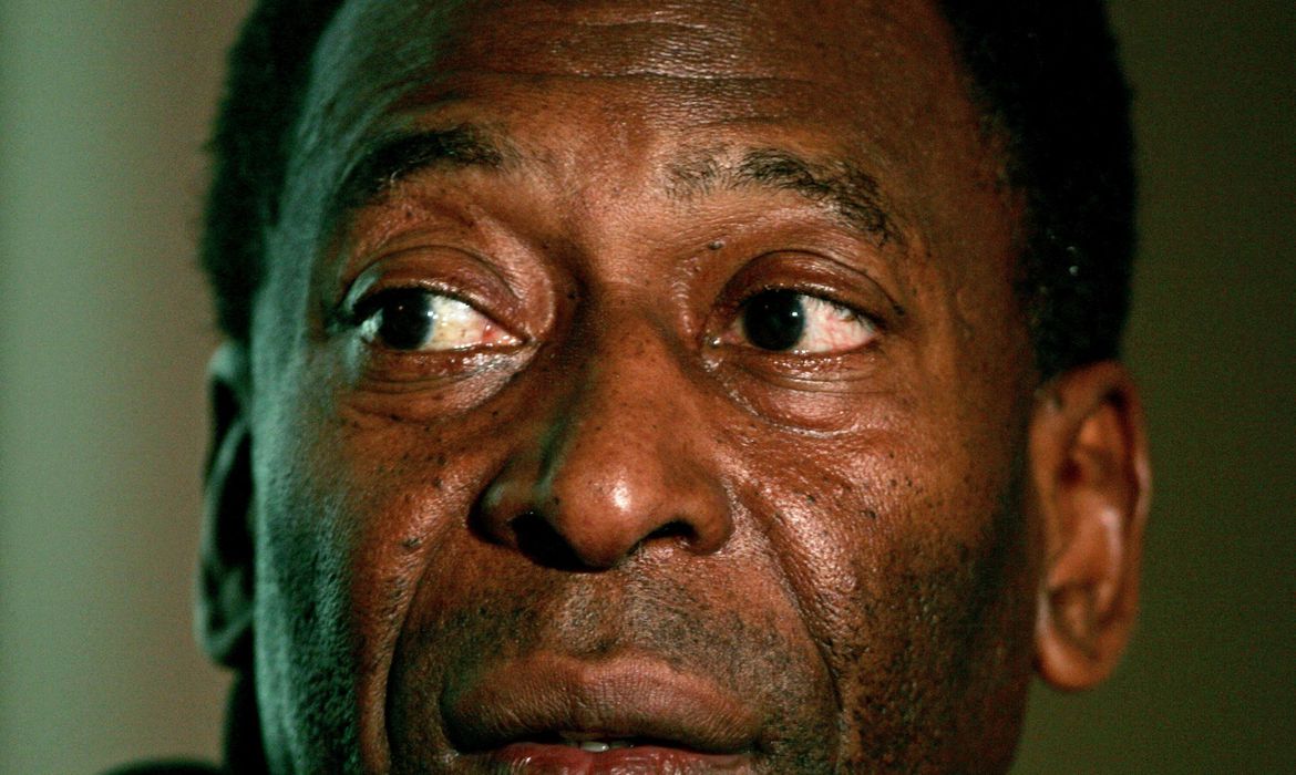 Velório de Pelé será realizado na Vila Belmiro