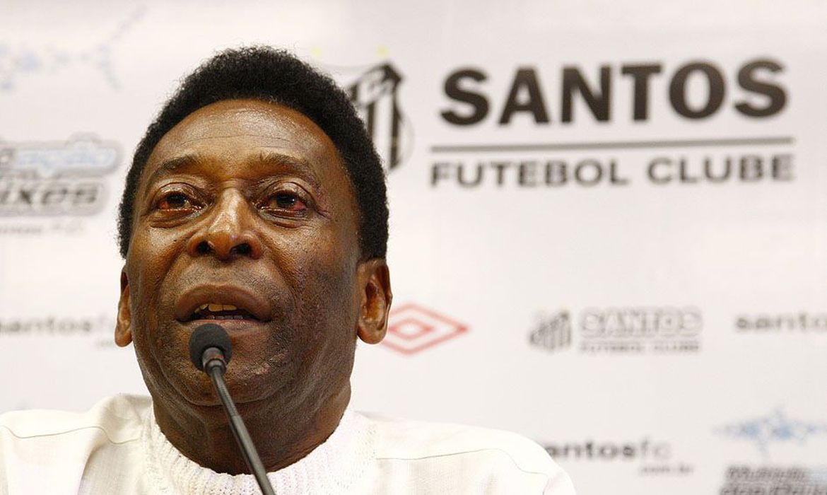 Em carta aberta, Pelé diz que o hexa foi apenas adiado