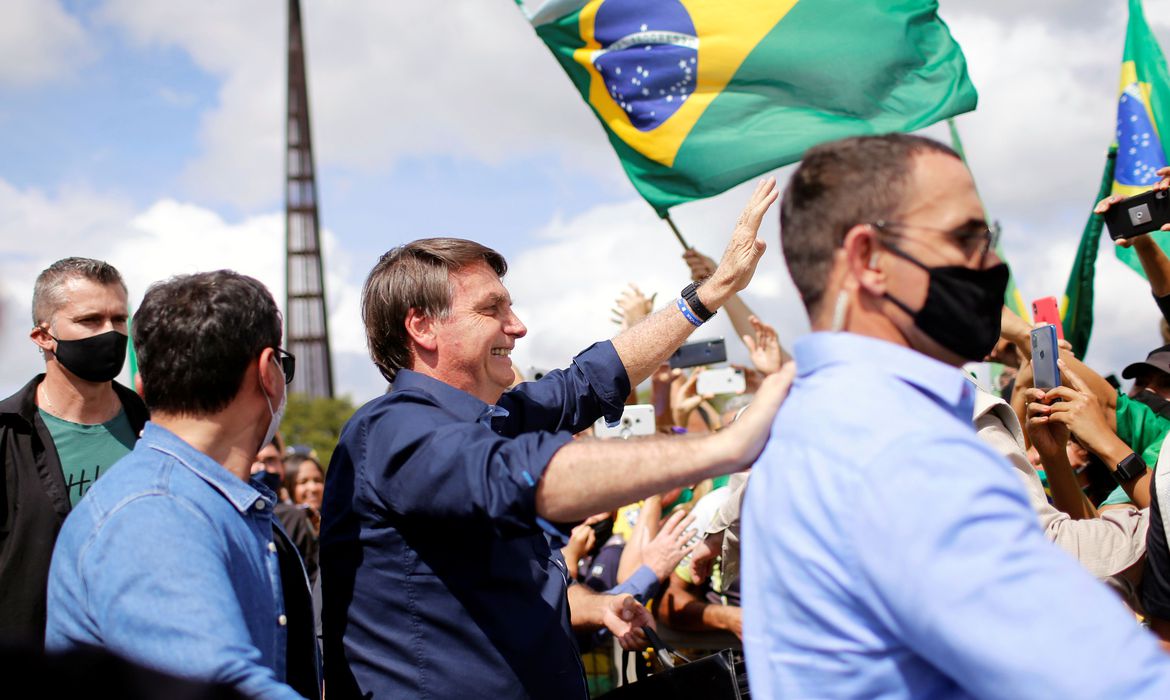 Desempregado, Bolsonaro vai receber mais de R$ 80 mil por mês
