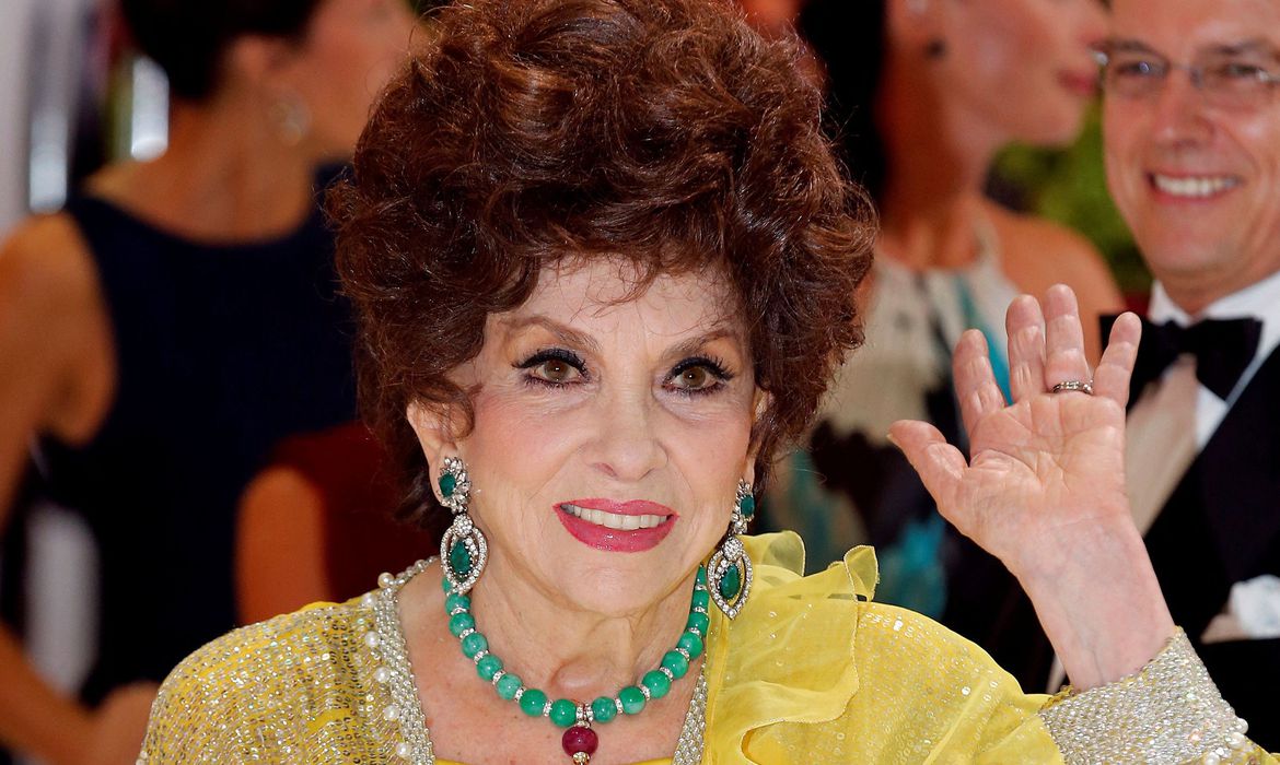 Símbolo do cinema italiano, Gina Lollobrigida morre aos 95