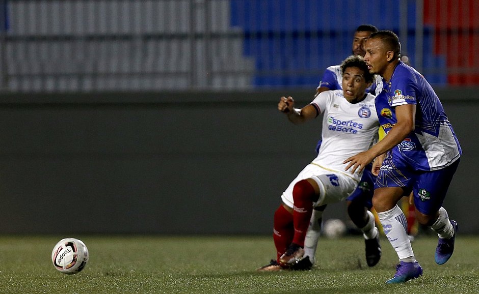 Jacobinense surpreende e derrota o Bahia no primeiro jogo oficial entre as equipes