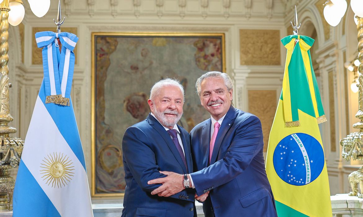 Lula revoga decisão de Bolsonaro e Brasil volta a integrar Celac