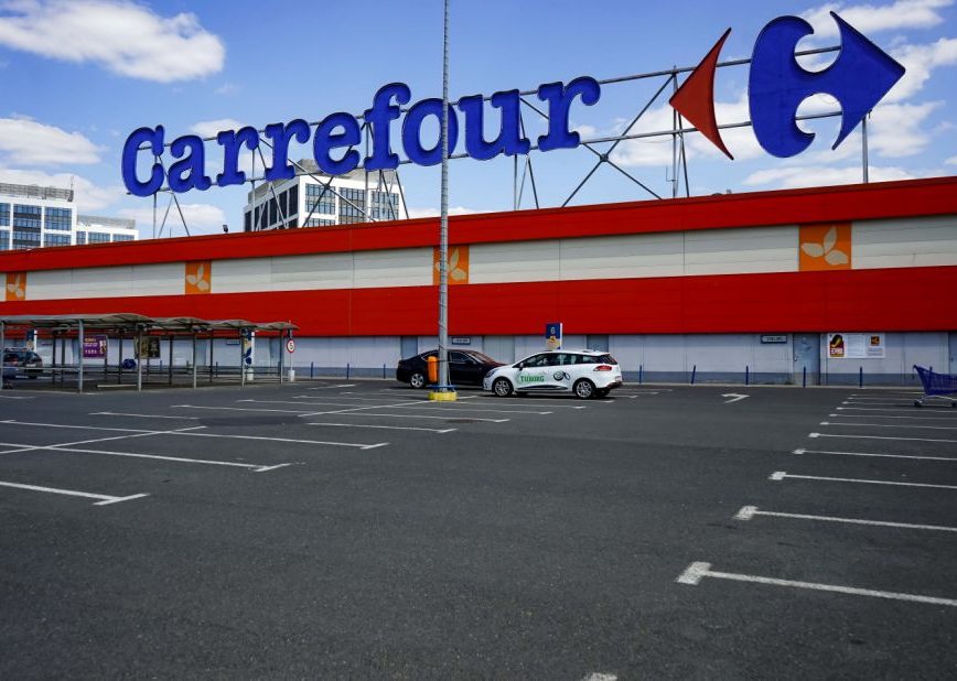 Carrefour terá de pagar mais de 800 bolsas para estudantes negros