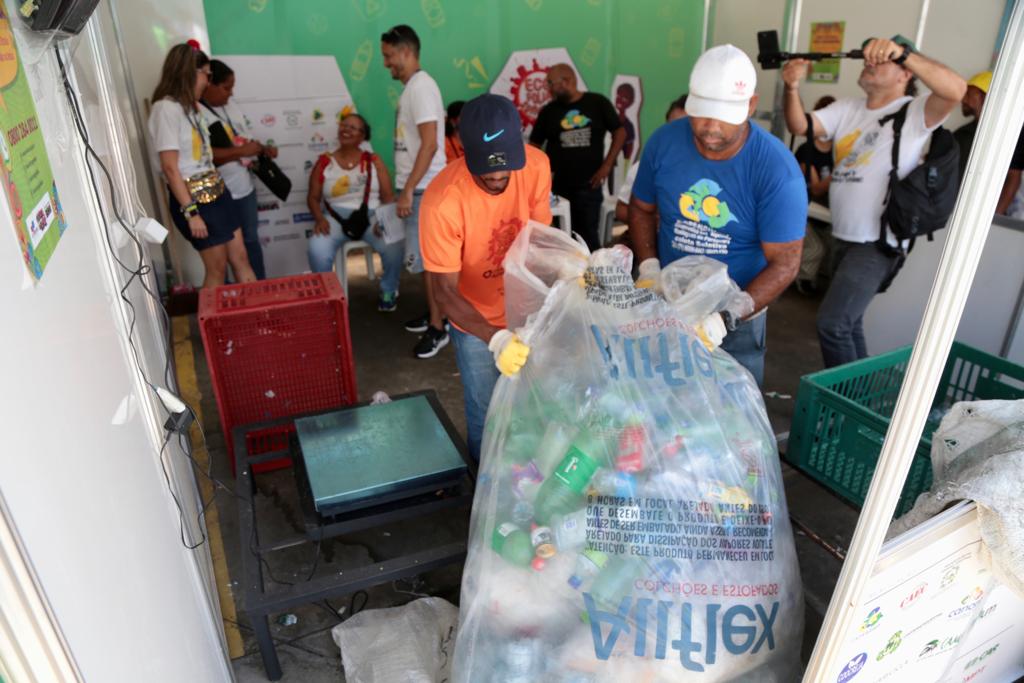 Folia e sustentabilidade: Limpurb e Ambev instalam oito Centrais de Reciclagem nos circuitos do Carnaval