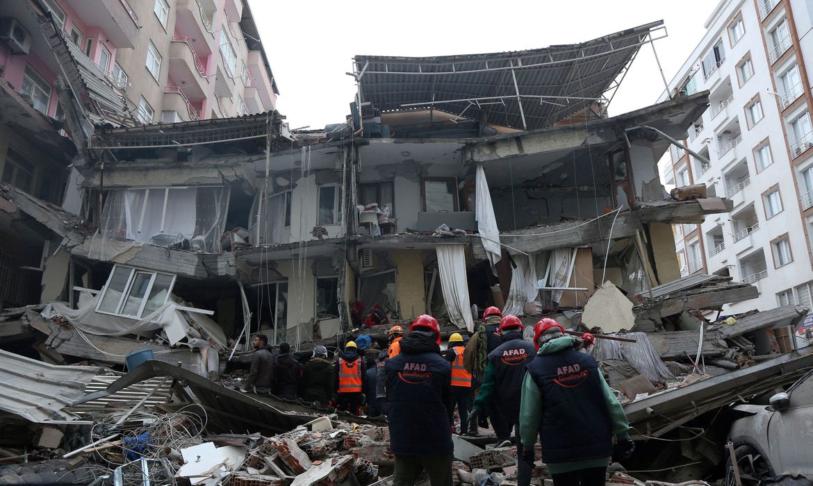 Terremoto na Turquia e Síria já matou mais de 18 mil
