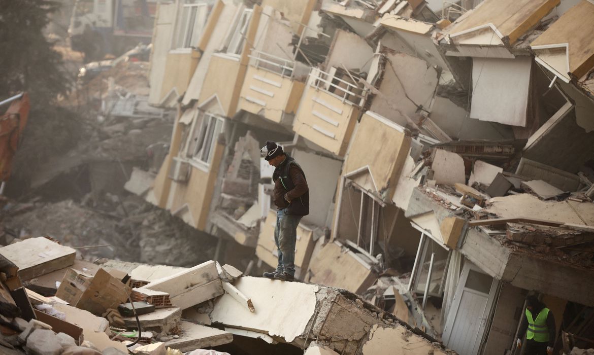 Terremoto na Turquia e Síria já matou 35 mil; número de vítimas pode dobrar, diz ONU