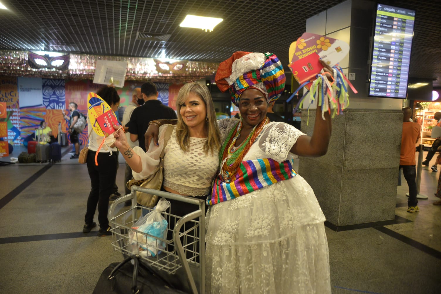Prefeitura monta receptivo para turistas que chegam para curtir o Carnaval