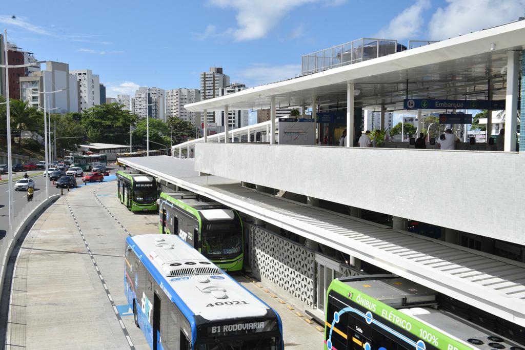 Prefeitura entrega estação Pituba do BRT e todo o trecho 3 do modal entra em operação