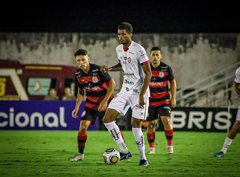 Vitória encerra participação na Copa do Nordeste perdendo para o Campinense