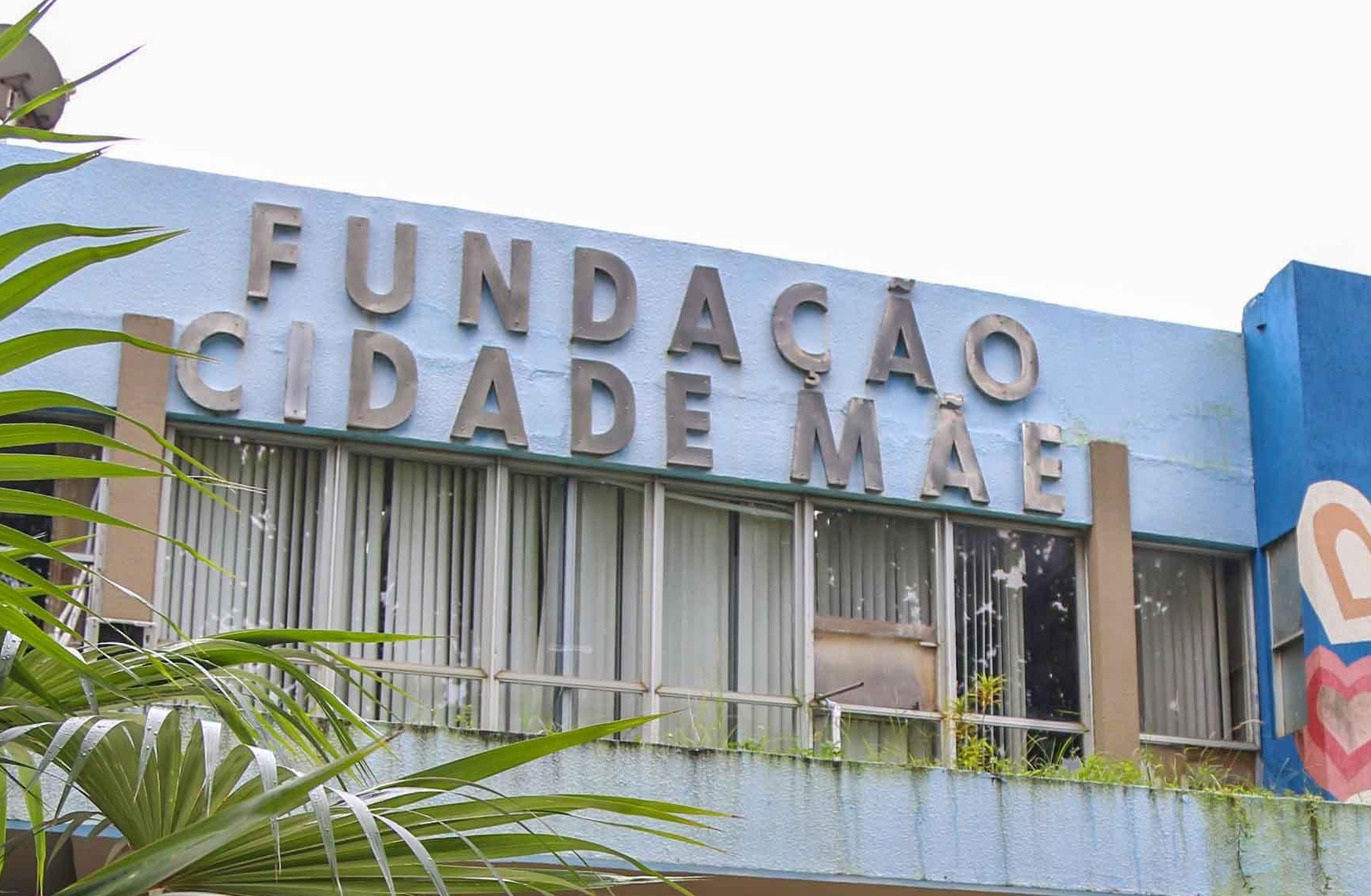 Fundação Cidade-Mãe oferece 71 vagas para cursos de agente de limpeza e maquiador