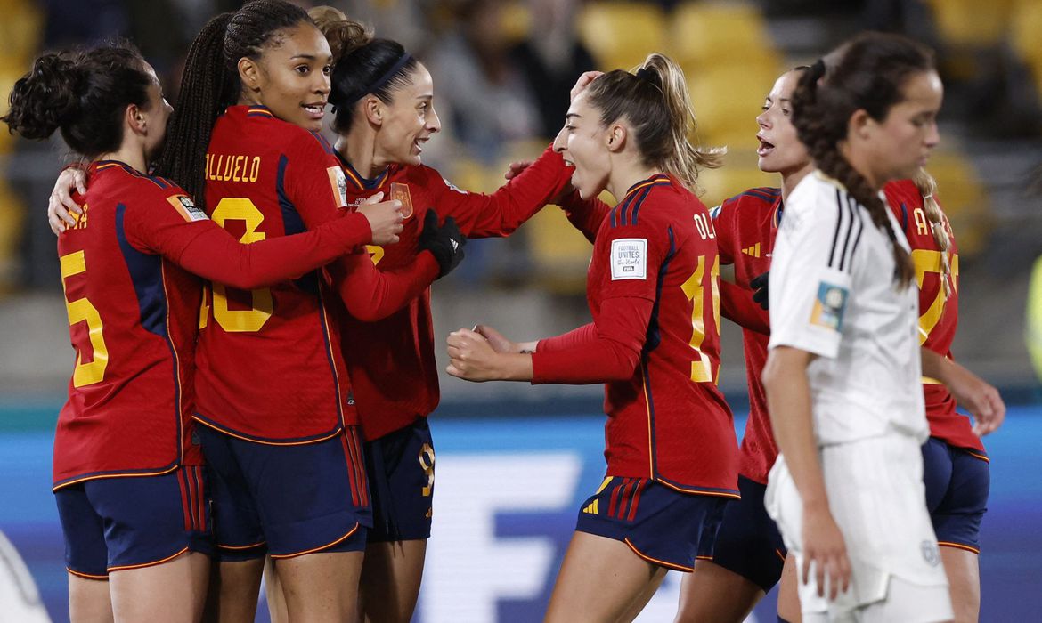 Espanha e Suíça iniciam Copa do Mundo Feminina com vitórias