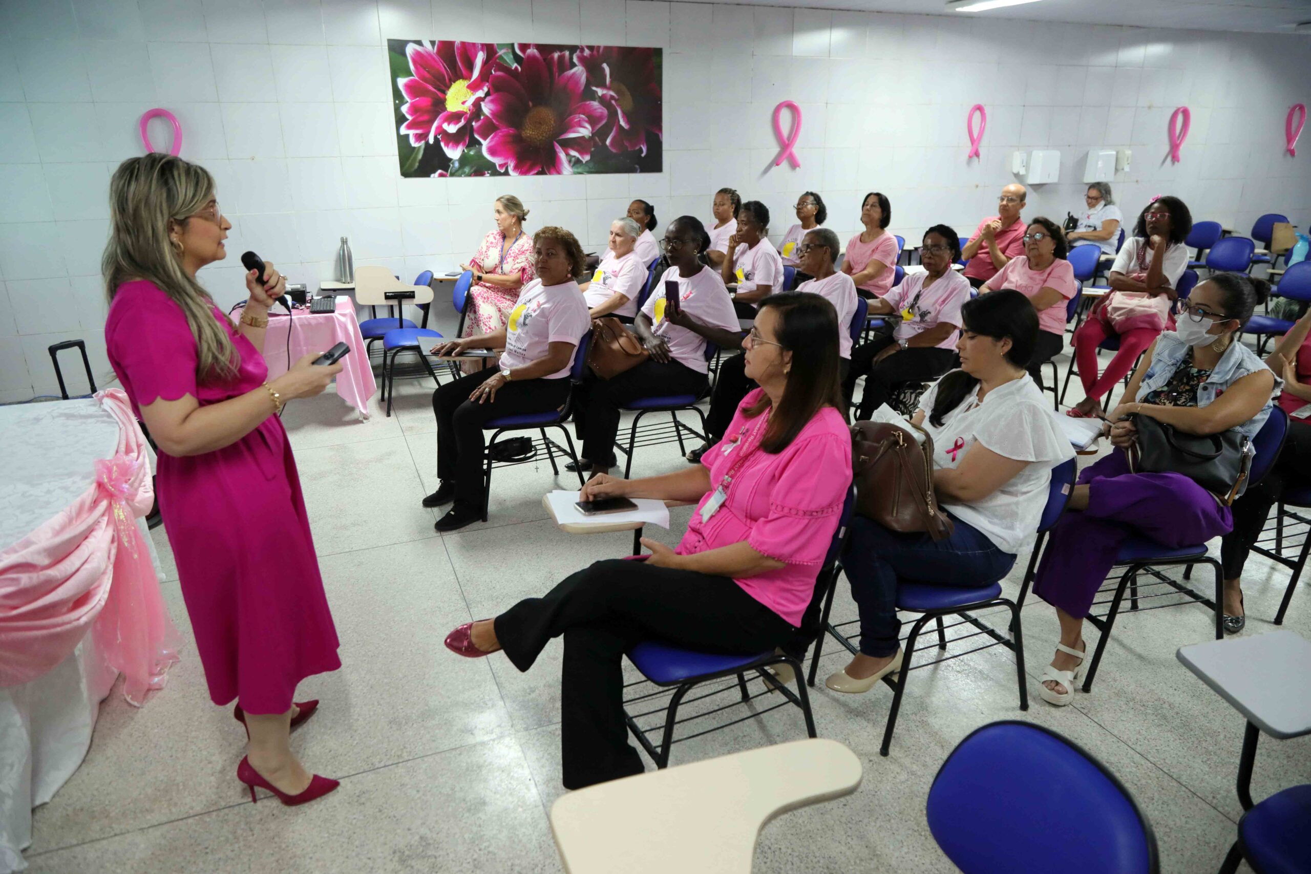 Prefeitura capacita servidores da Saúde para detecção precoce do câncer de mama