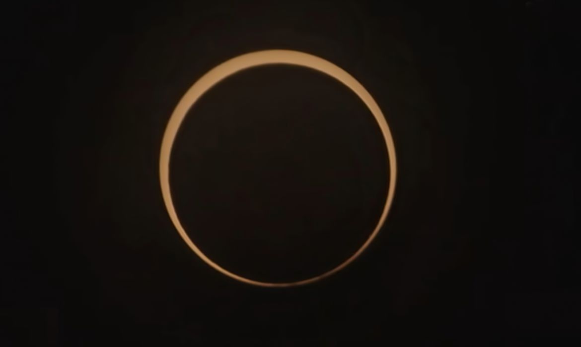 Eclipse anular do sol é observado no Norte e Nordeste do Brasil