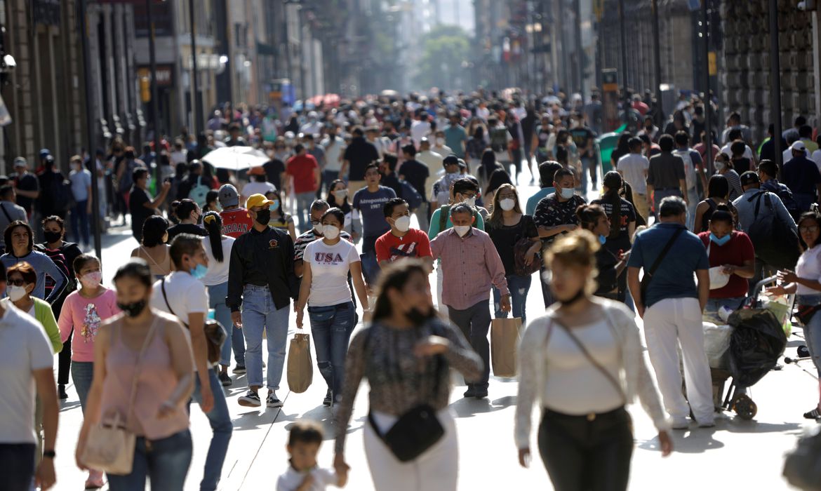 Brasil tem 6 milhões de mulheres a mais que homens, diz IBGE