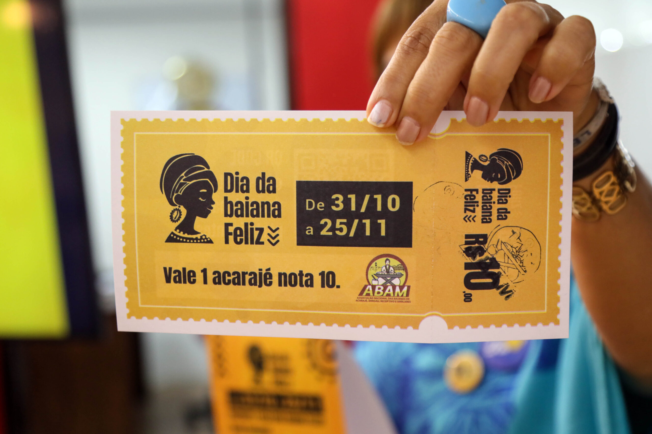 Dia da Baiana Feliz: Campanha movimenta tabuleiros de Salvador este mês