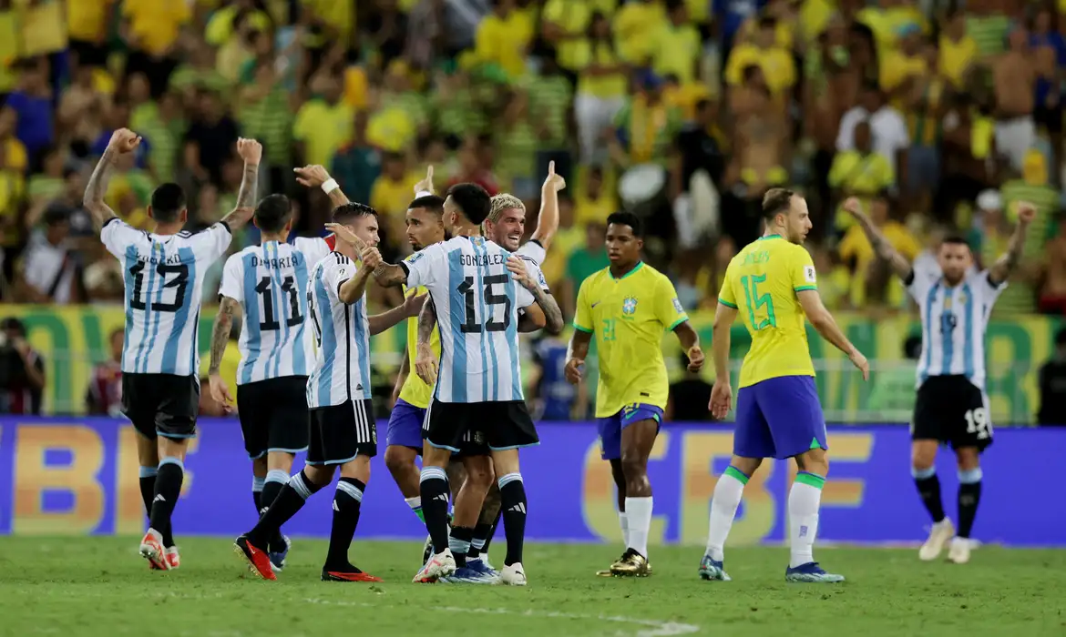 Novo vexame: derrota para a Argentina é a primeira do Brasil em casa pelas Eliminatórias