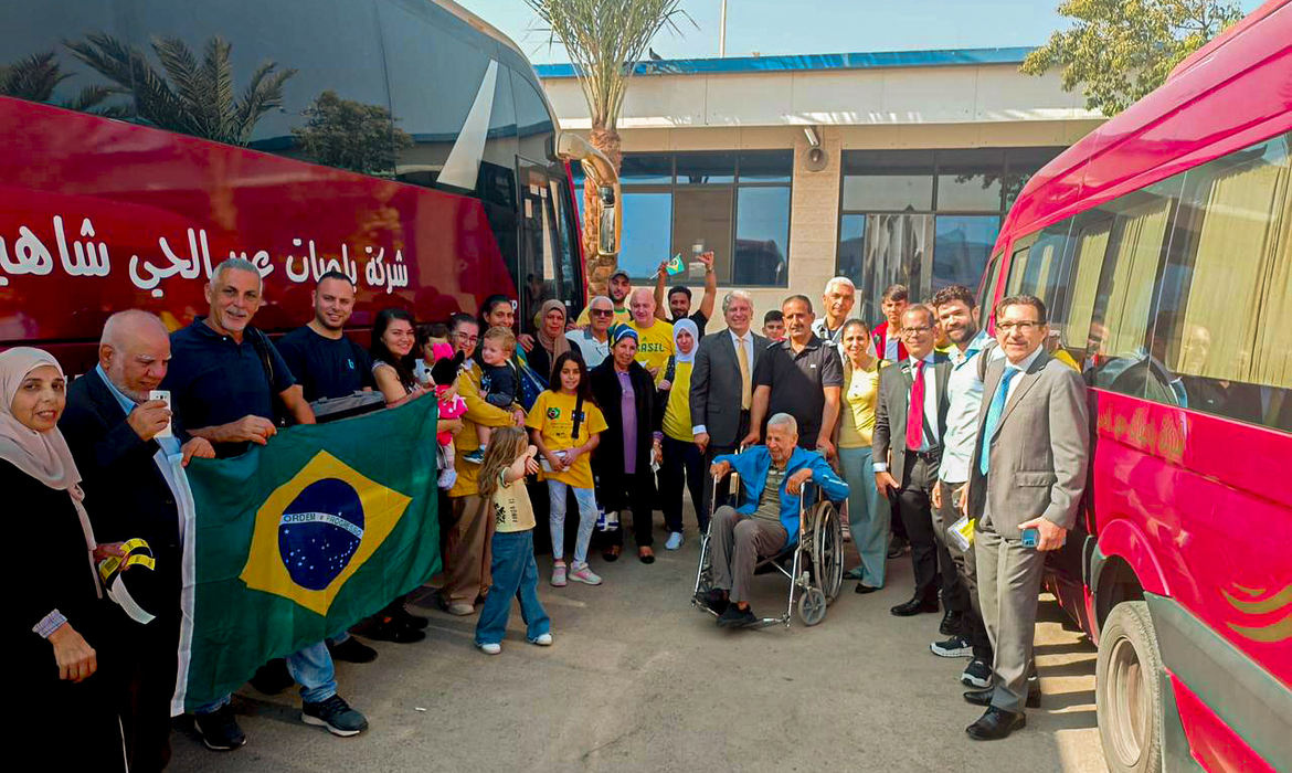 Operação Voltando em Paz repatria mais 33 brasileiros na Cisjordânia
