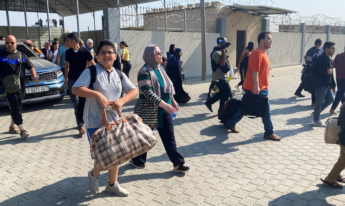 Egito fecha saída de Faixa de Gaza para estrangeiros