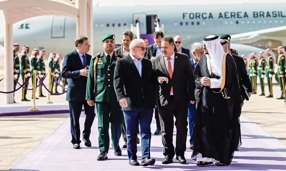 Lula apresenta projetos de investimentos na Arábia Saudita