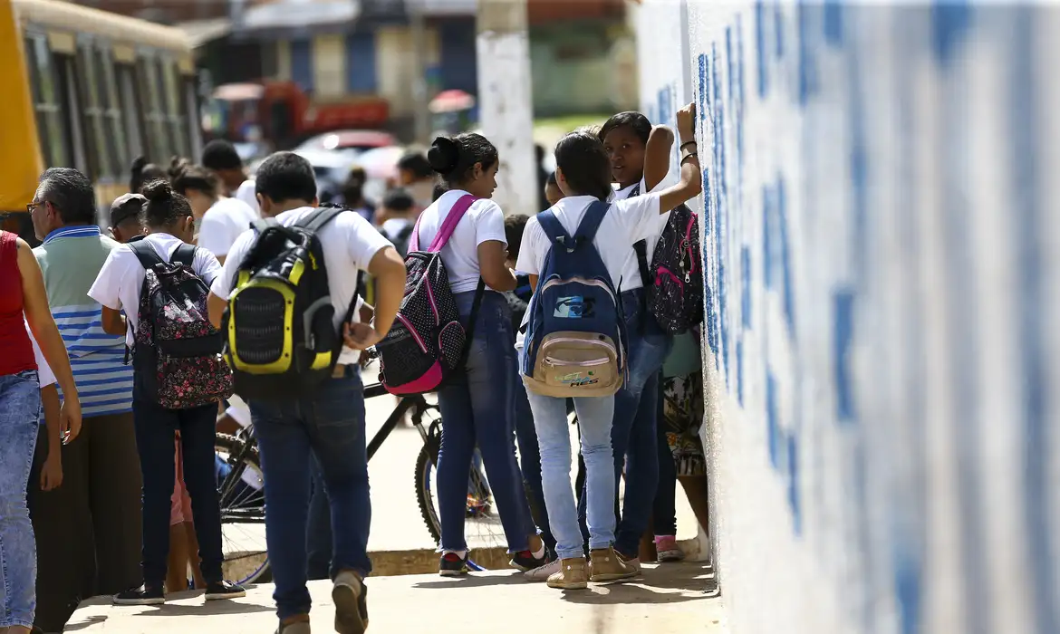 Pisa revela que 7 em cada dez alunos no Brasil não sabem o mínimo de matemática