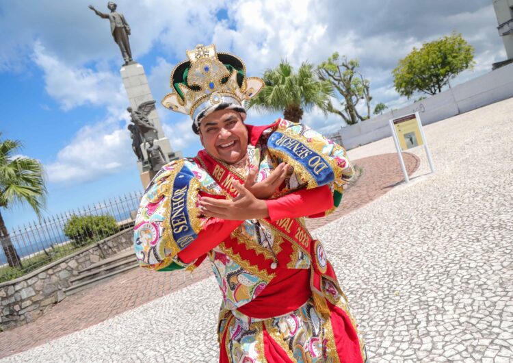 Rei Momo do Carnaval de Salvador é reeleito