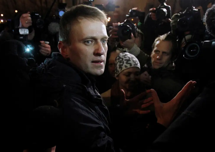 Alexei Navalny, líder opositor russo, morre dentro de umas penitenciária