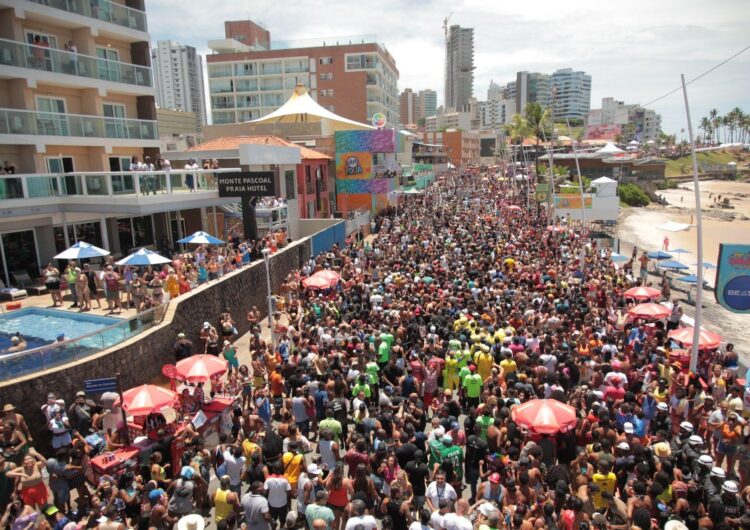 Prefeitura inicia retirada de tapumes instalados para Carnaval