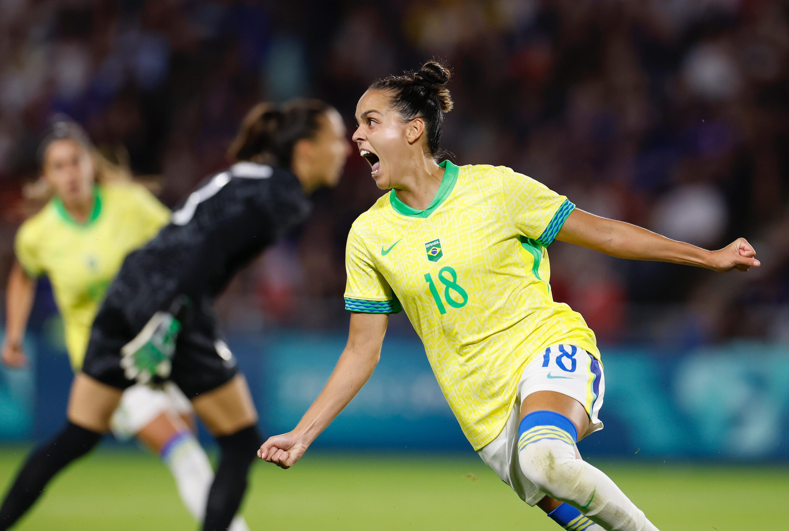 Seleção feminina vence França pela primeira vez e vai às semifinais nas Olimpíadas de Paris