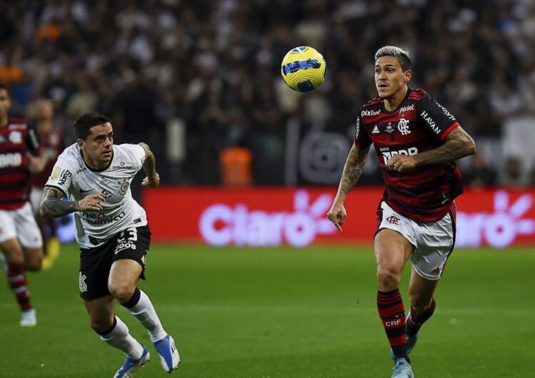 Flamengo recebe posse de terreno para construção de estádio