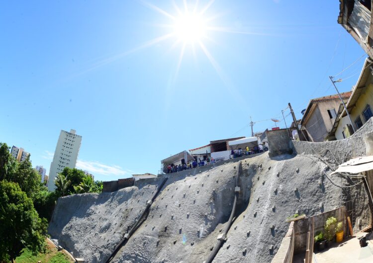 Contenção de encosta traz segurança para moradores de área de risco em Brotas