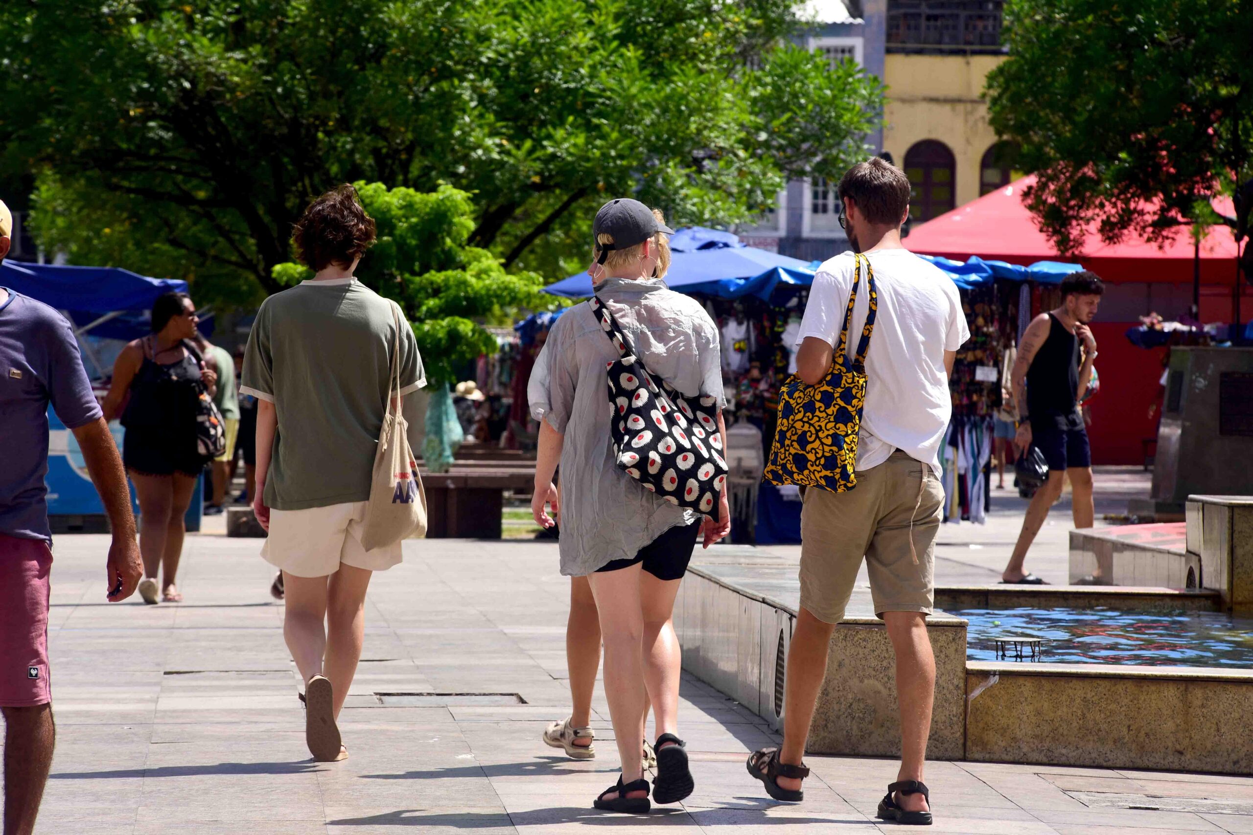 Turistas brasileiros vão injetar R$ 148 bi na economia durante o verão