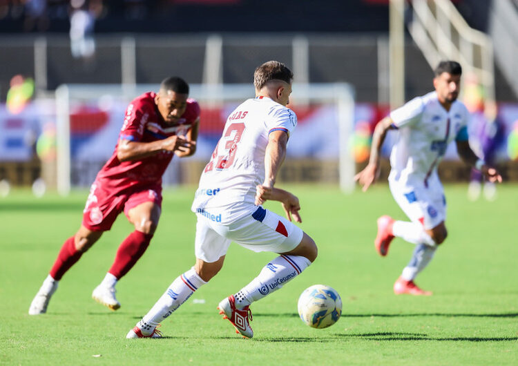 Willian José marca e garante Bahia nas semifinais do Estadual