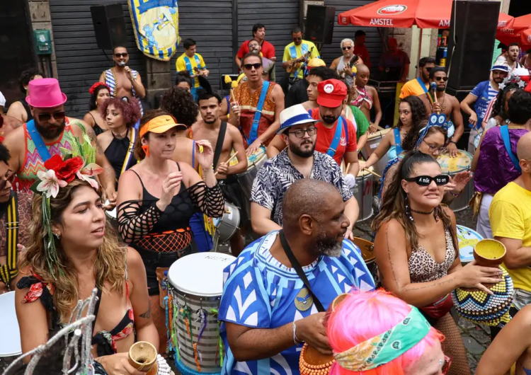 Bancos dão dicas para evitar golpes financeiros no Carnaval