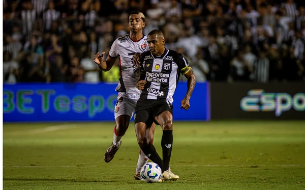 Vitória perde para o Ceará e volta para a zona de rebaixamento