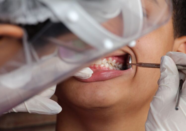 Cursos de medicina, odonto e direito devem ser somente presenciais