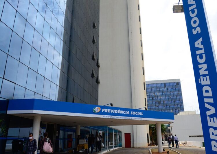 INSS bloqueia novos descontos de empréstimo consignado a pensionistas