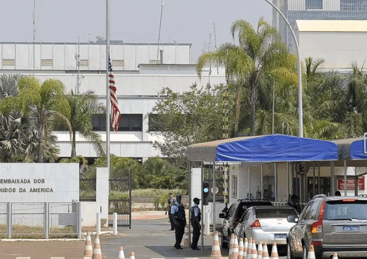 Estados Unidos vão conferir mídia social para liberar vistos de estudantes