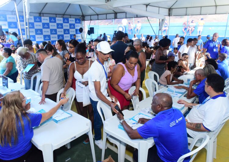 Casa Legal entrega quase 2 mil escrituras no Alto do Coqueirinho