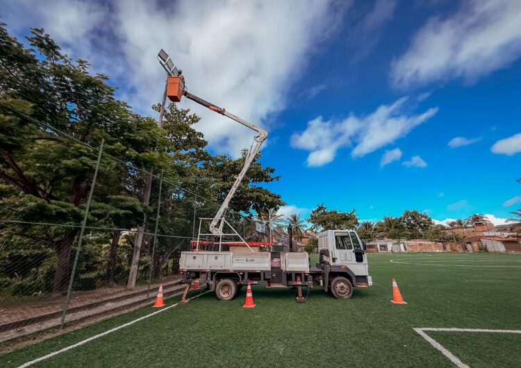 Campo em Portão recebe manutenção na iluminação