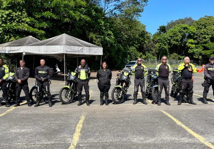 Semge e Transalvador promovem curso de reciclagem para agentes motociclistas