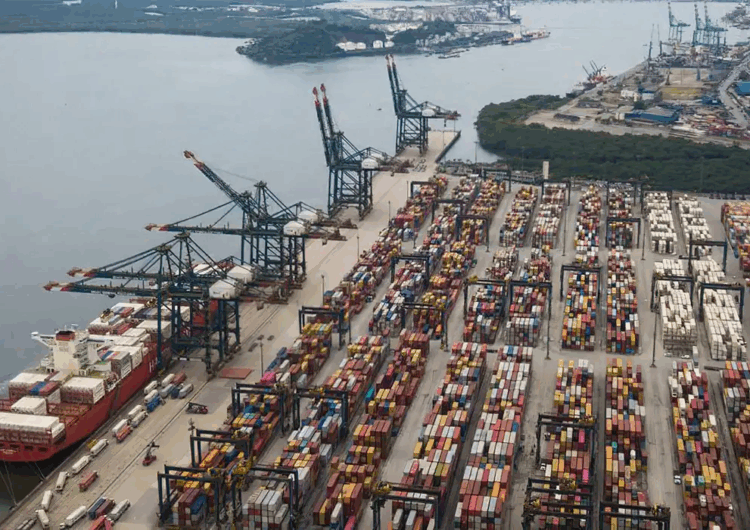 Exportações brasileiras para os Estados Unidos caíram à metade desde 2001